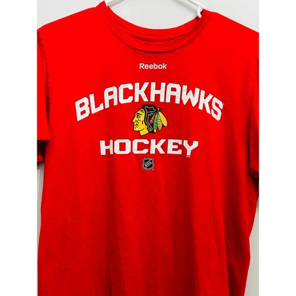 Reebok Chicago Blackhawks NHL Graphic T-Shirt Red Logo Men’s Medium Tee - Picture 4 of 4